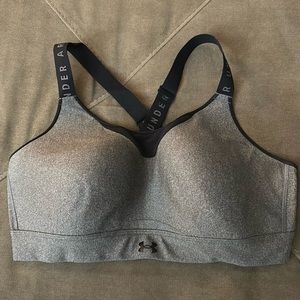 Under Armour sports bra, XL in very good condition